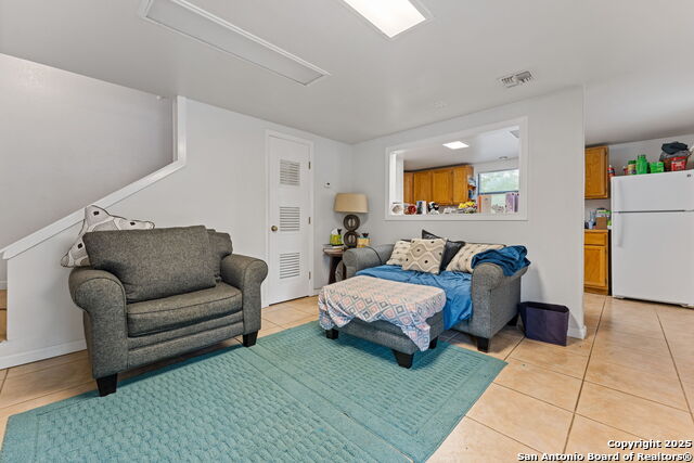 Image 21 of 30 For 33171 Blanco Rd