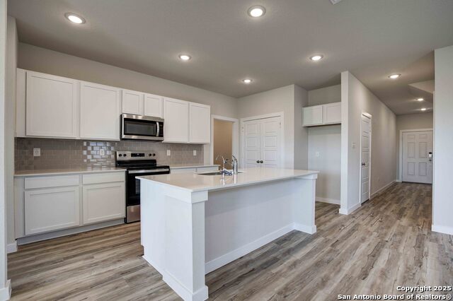 Image 12 of 17 For 9970 Forestier Green