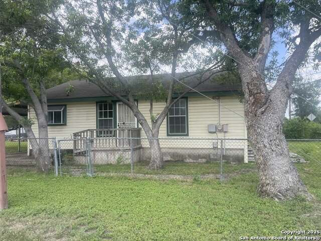 Image 2 of 8 For 605 19th St Sw