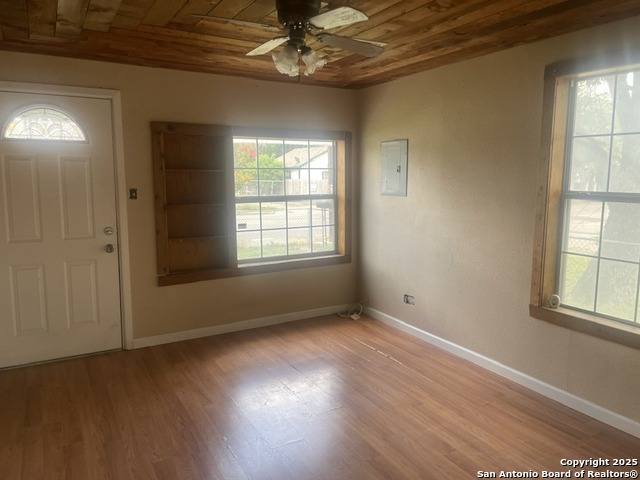 Image 4 of 8 For 605 19th St Sw