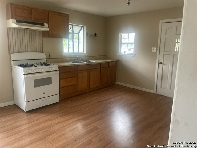 Image 5 of 8 For 605 19th St Sw