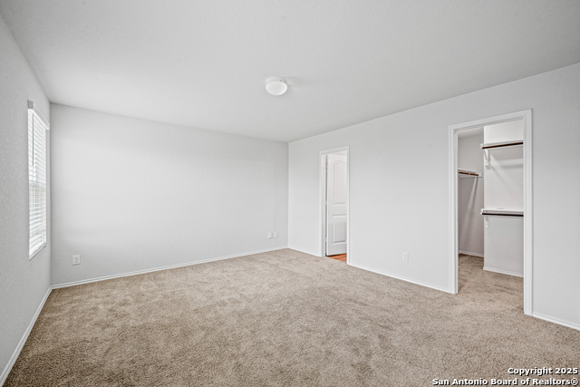 Image 18 of 34 For 11418 Blackmore Leap