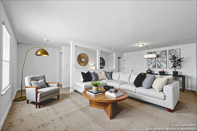 Image 2 of 34 For 11418 Blackmore Leap