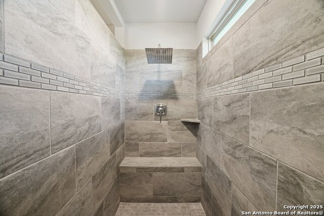 Image 24 of 38 For 2047 Atticus Dr