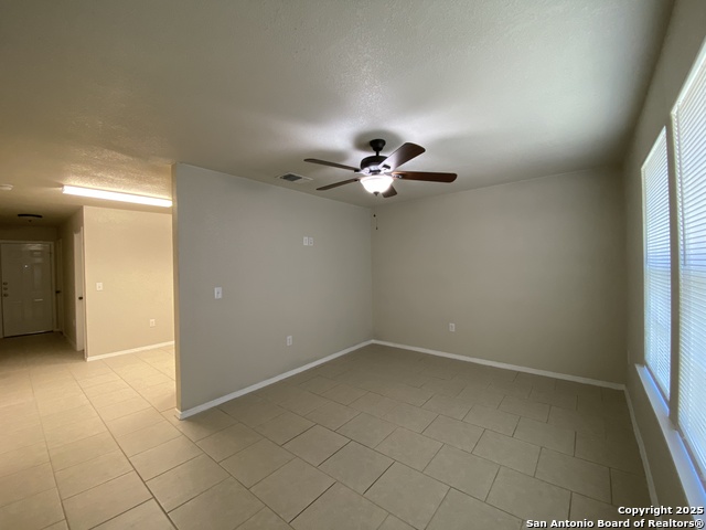 Details for 512 Dossey  104, Pleasanton, TX 78064
