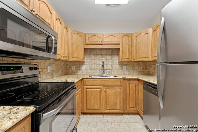 Image 2 of 8 For 1 Towers Park Ln 2004