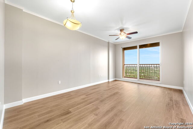 Image 5 of 8 For 1 Towers Park Ln 2004