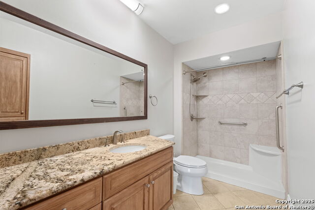 Image 7 of 8 For 1 Towers Park Ln 2004