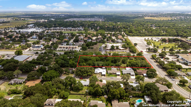 Listing photo id 9 for 4303 Southcross E
