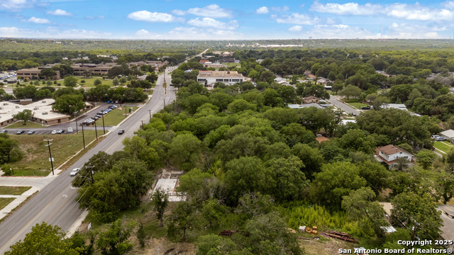 Listing photo id 24 for 4303 Southcross E