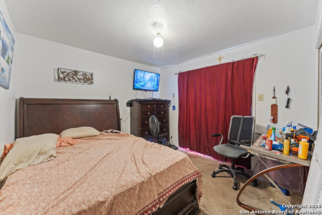 Listing photo id 6 for 170 De Chantle Apt 1