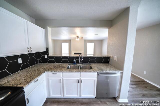 Image 23 of 50 For 6806 Elmwood Crest