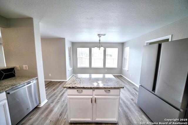Image 24 of 50 For 6806 Elmwood Crest
