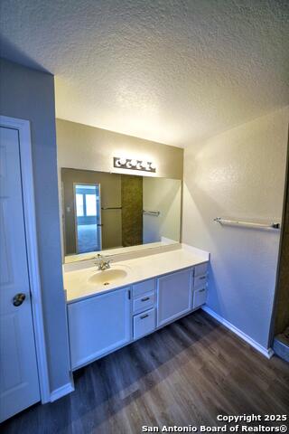 Image 38 of 50 For 6806 Elmwood Crest
