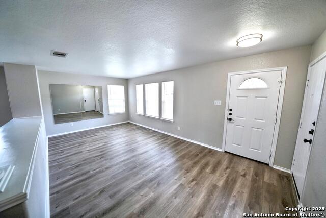 Image 8 of 50 For 6806 Elmwood Crest