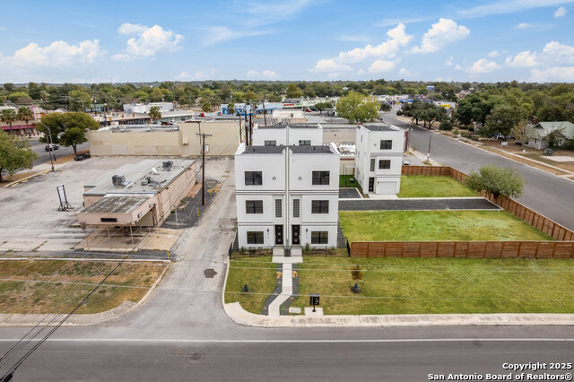 Image 32 of 41 For 3214 Elmendorf N 102