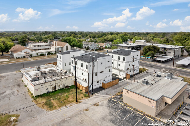 Image 39 of 41 For 3214 Elmendorf N 102