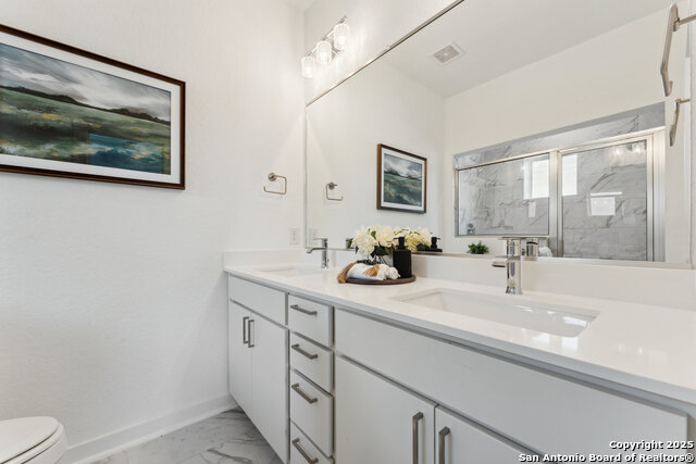 Image 14 of 23 For 1735 Gramercy W Unit