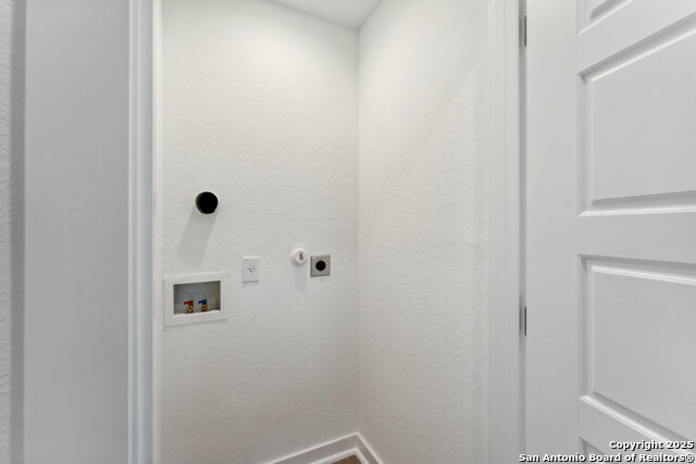 Image 17 of 23 For 1735 Gramercy W Unit