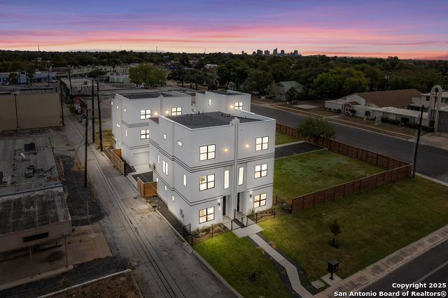 Image 2 of 23 For 1735 Gramercy W Unit
