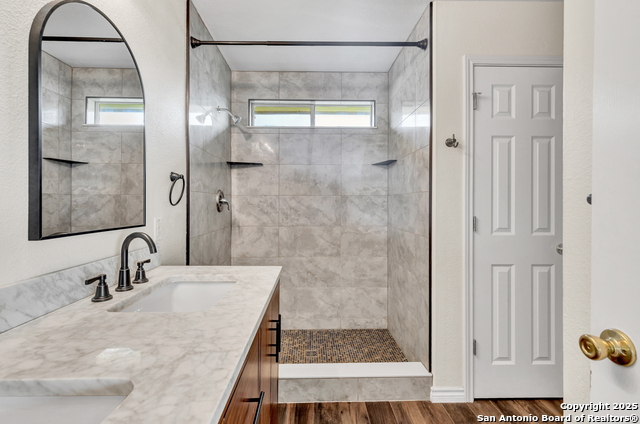 Listing photo id 11 for 603 Starling Creek