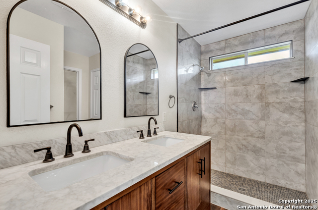Listing photo id 14 for 603 Starling Creek