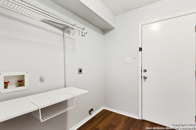 Listing photo id 17 for 603 Starling Creek