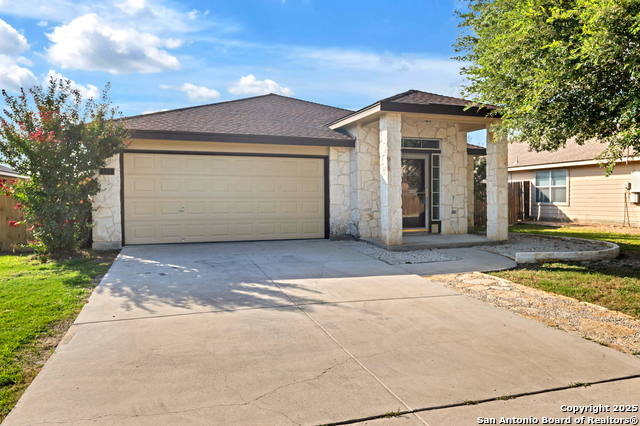Listing photo id 0 for 603 Starling Creek