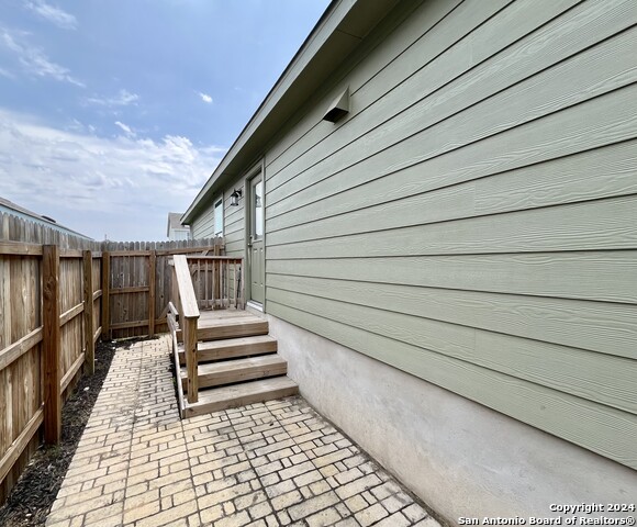 Image 26 of 38 For 6519 Arid Way