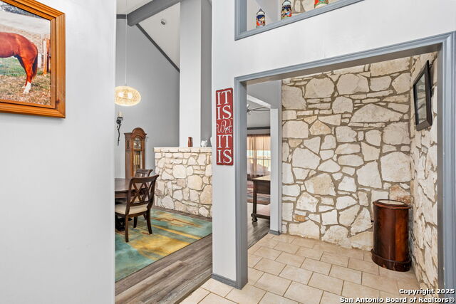 Image 3 of 16 For 17224 Beacon Woods  1503