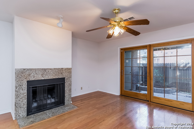 Listing photo id 2 for 7930 Roanoke Run 901