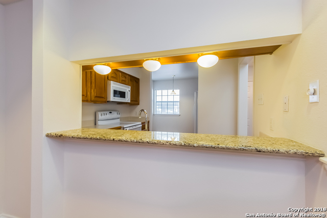 Listing photo id 3 for 7930 Roanoke Run 901