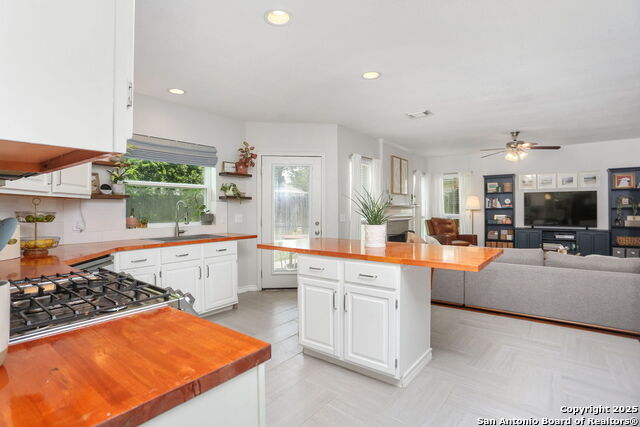 Image 8 of 29 For 10219 Coyote Hill