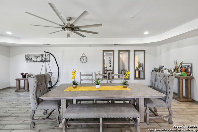 Listing photo id 12 for 2355 Stuart Rd