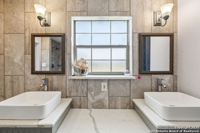 Listing photo id 20 for 2355 Stuart Rd