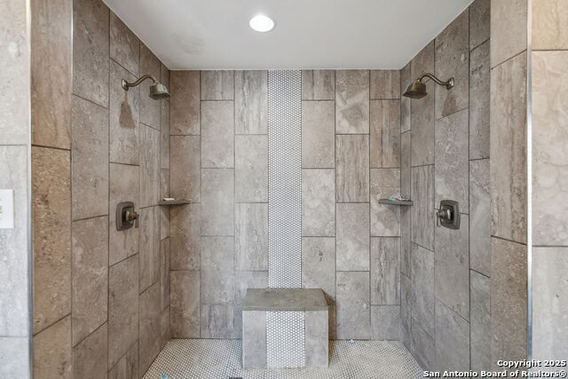Listing photo id 23 for 2355 Stuart Rd