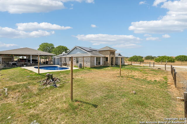Listing photo id 28 for 2355 Stuart Rd