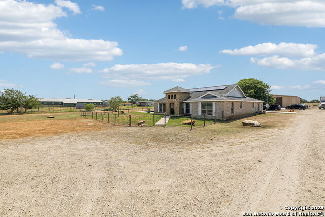Listing photo id 31 for 2355 Stuart Rd