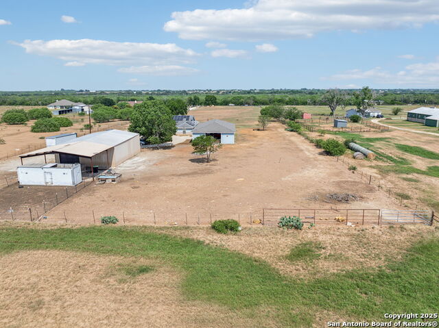 Listing photo id 33 for 2355 Stuart Rd