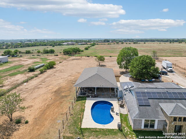 Listing photo id 35 for 2355 Stuart Rd