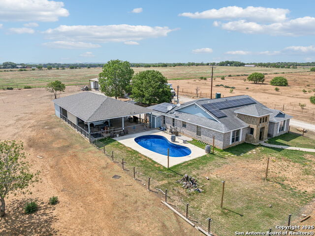 Listing photo id 36 for 2355 Stuart Rd