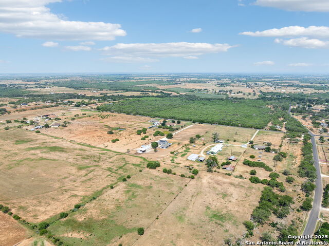 Listing photo id 38 for 2355 Stuart Rd