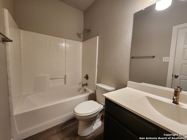 Image 21 of 26 For 1135 Creekside Orchard
