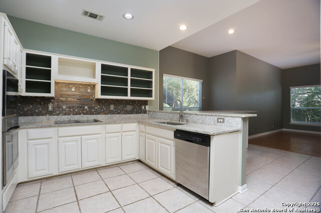 Image 13 of 36 For 2647 Inwood Briar