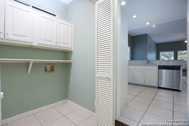 Image 28 of 36 For 2647 Inwood Briar