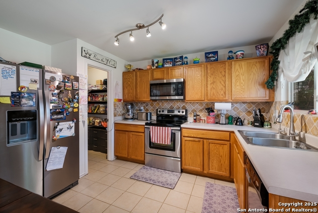 Image 10 of 26 For 11703 Oakbrooke Hill