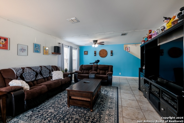 Image 3 of 26 For 11703 Oakbrooke Hill