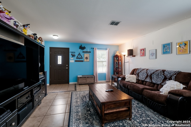 Image 5 of 26 For 11703 Oakbrooke Hill