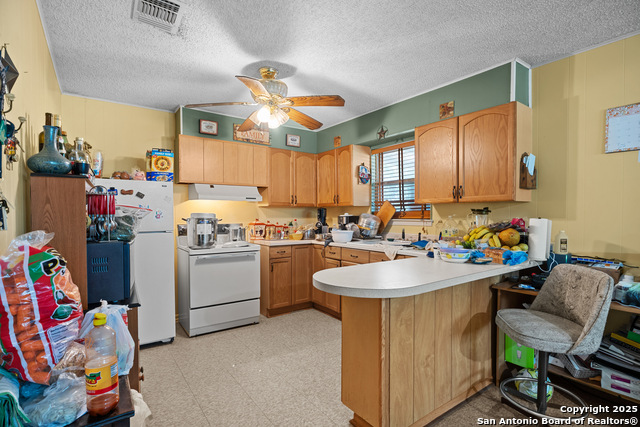 Listing photo id 8 for 258 County Road 4000
