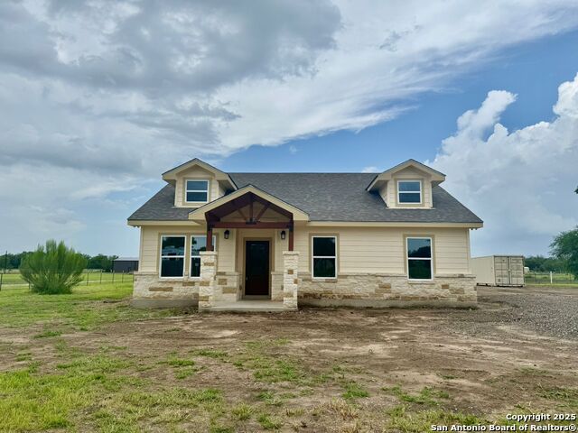 Details for 1075 County Road E, Natalia, TX 78059